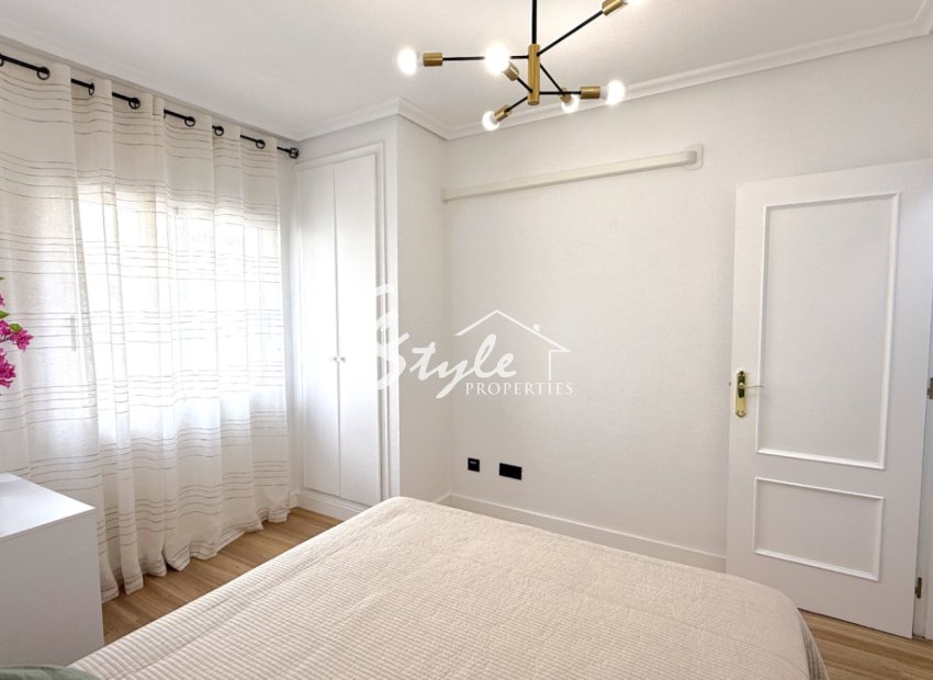 Resale - Apartament  - Torrevieja - Costa Blanca Sur