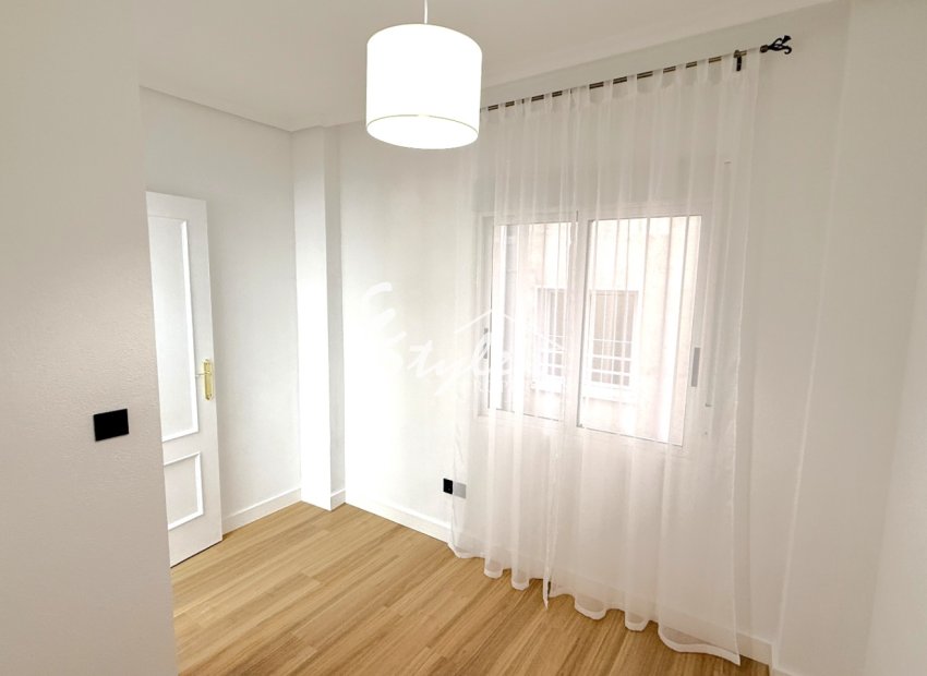 Resale - Apartament  - Torrevieja - Costa Blanca Sur