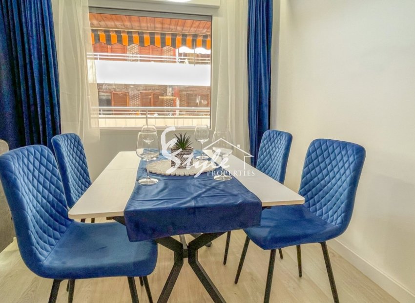 Resale - Apartament  - Torrevieja - El Acequión - Los Náufragos