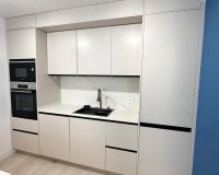 Resale - Apartament  - Torrevieja - El Acequión - Los Náufragos