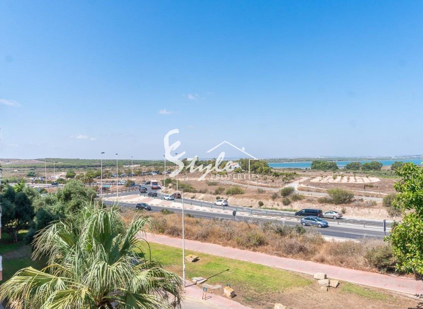 Resale - Apartament  - Torrevieja - La Mata pueblo
