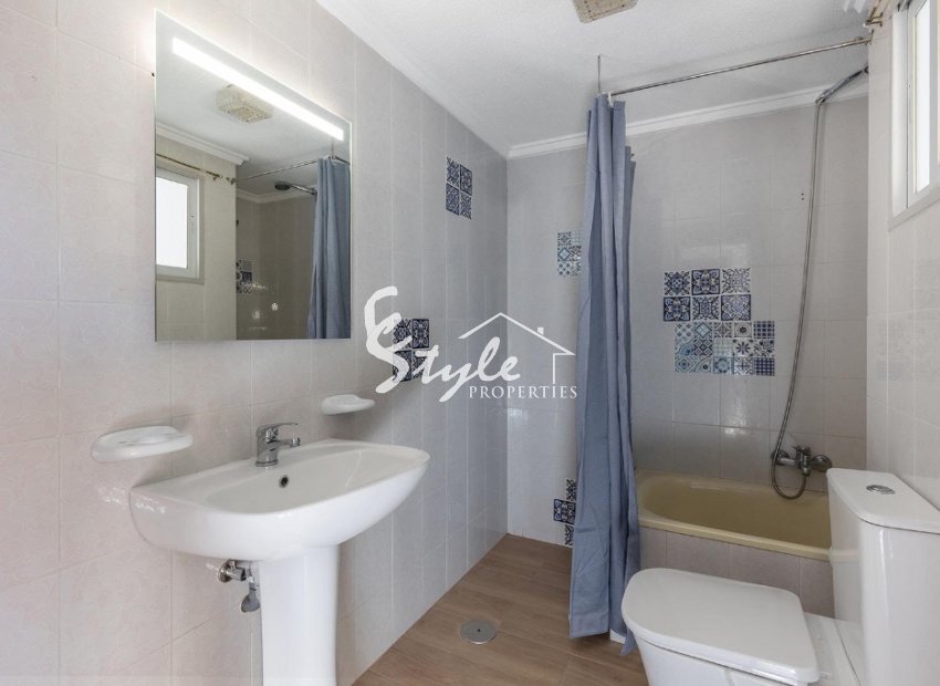 Resale - Apartament  - Torrevieja - La Mata