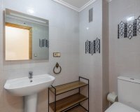 Resale - Apartament  - Torrevieja - La Mata
