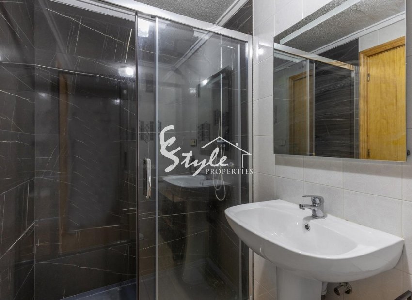 Resale - Apartament  - Torrevieja - La Mata