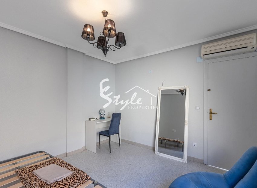 Resale - Apartament  - Torrevieja - La Mata