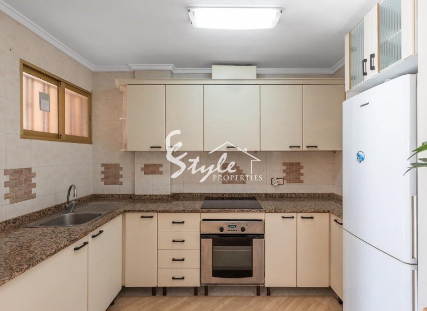 Resale - Apartament  - Torrevieja - La Mata