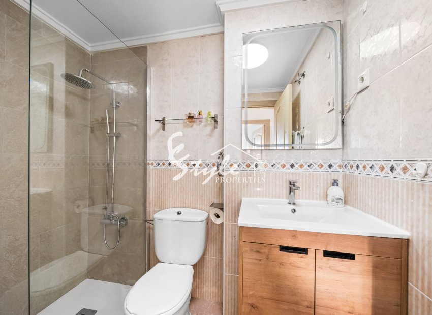 Resale - Apartament  - Torrevieja - La Mata