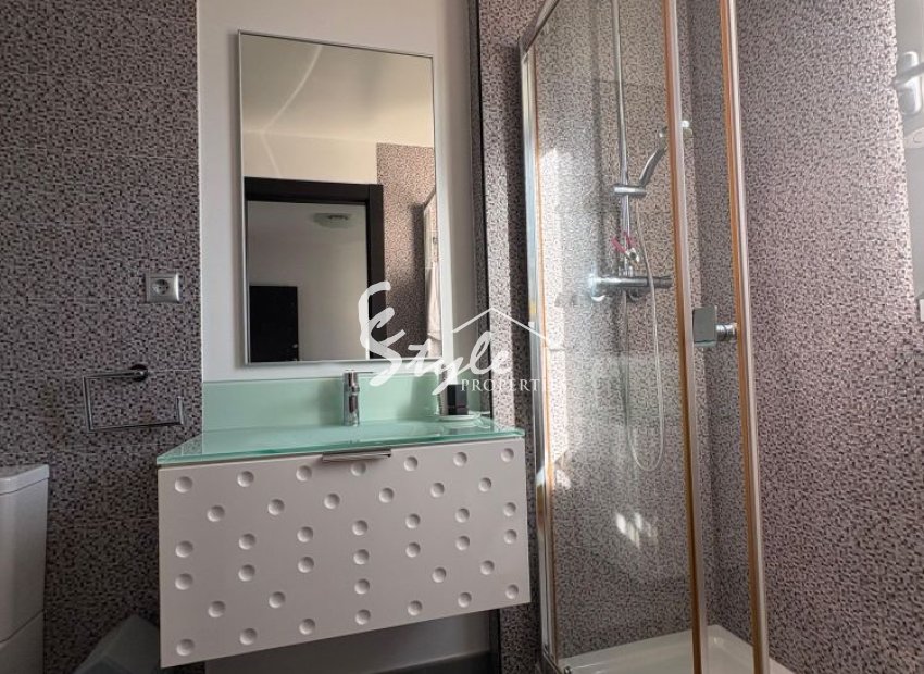 Resale - Apartament  - Torrevieja - La Mata