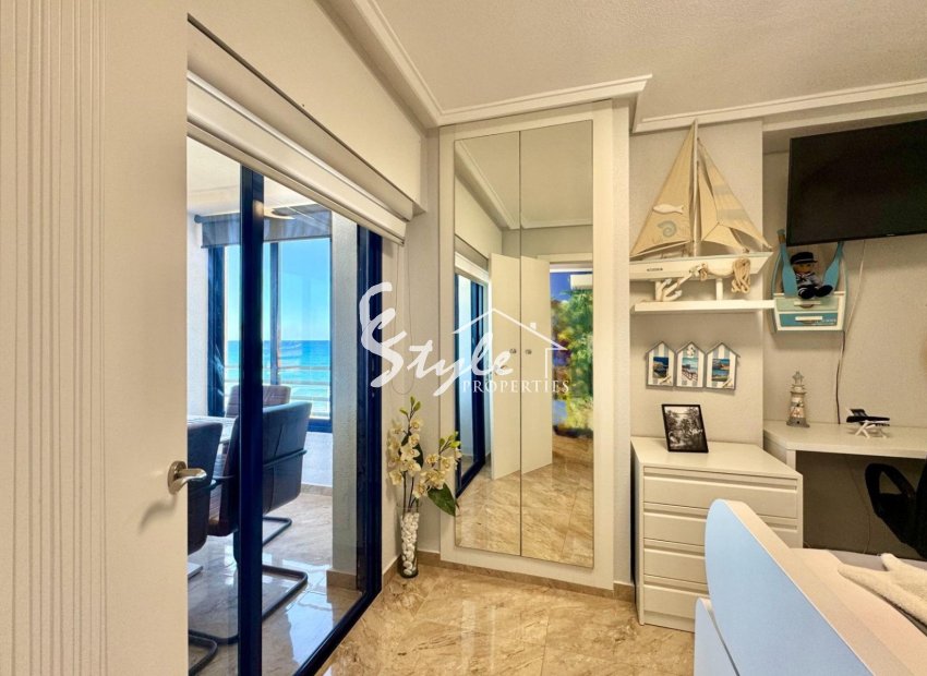 Resale - Apartament  - Torrevieja - La Mata