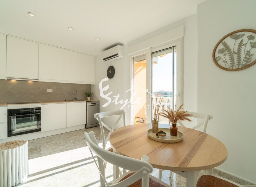 Resale - Apartament  - Torrevieja - La Mata