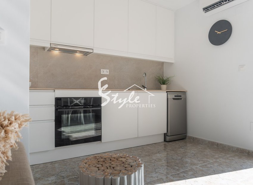 Resale - Apartament  - Torrevieja - La Mata