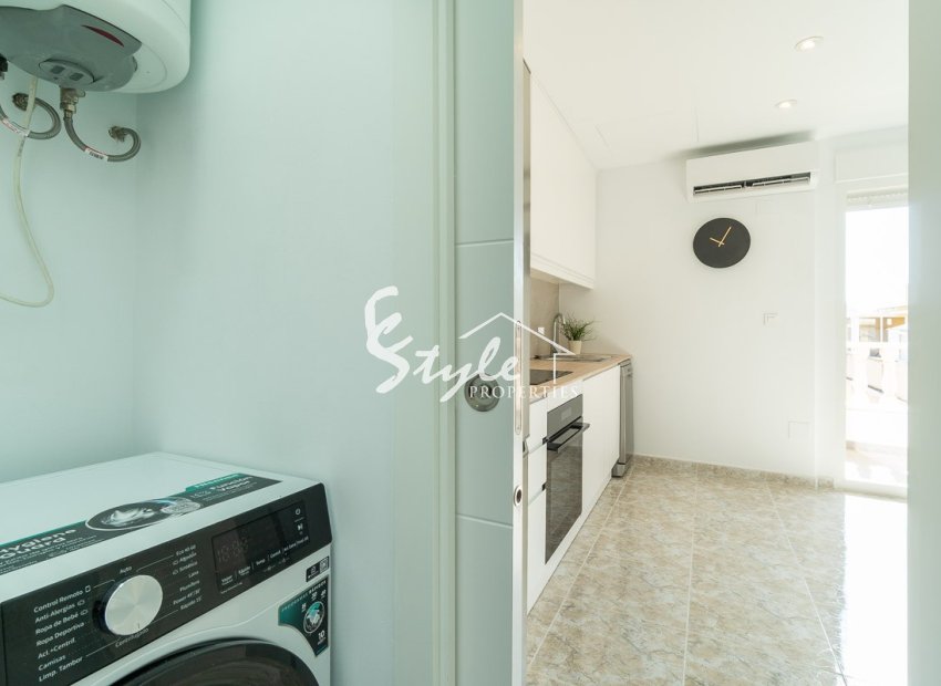 Resale - Apartament  - Torrevieja - La Mata