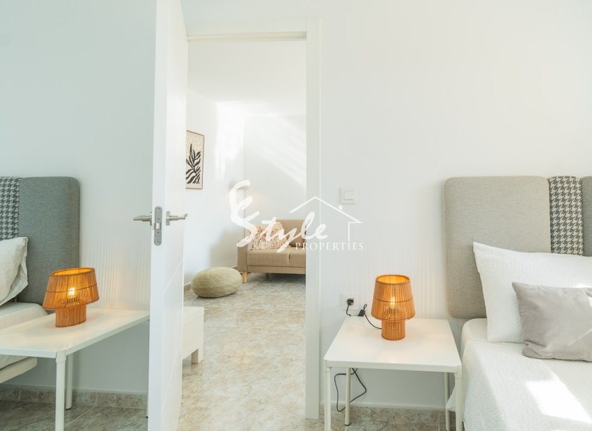 Resale - Apartament  - Torrevieja - La Mata