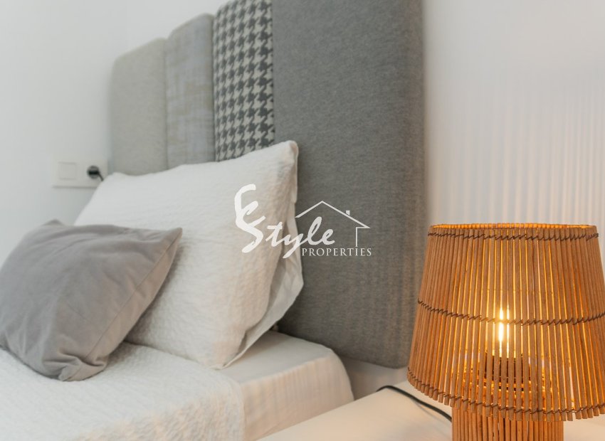 Resale - Apartament  - Torrevieja - La Mata