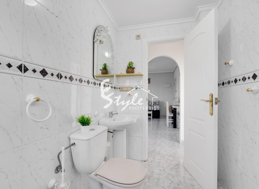 Resale - Apartament  - Torrevieja - La Mata
