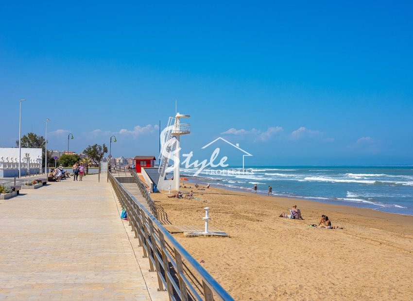 Resale - Apartament  - Torrevieja - La Mata