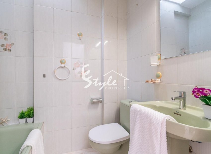 Resale - Apartament  - Torrevieja - La Siesta - El Salado - Torreta