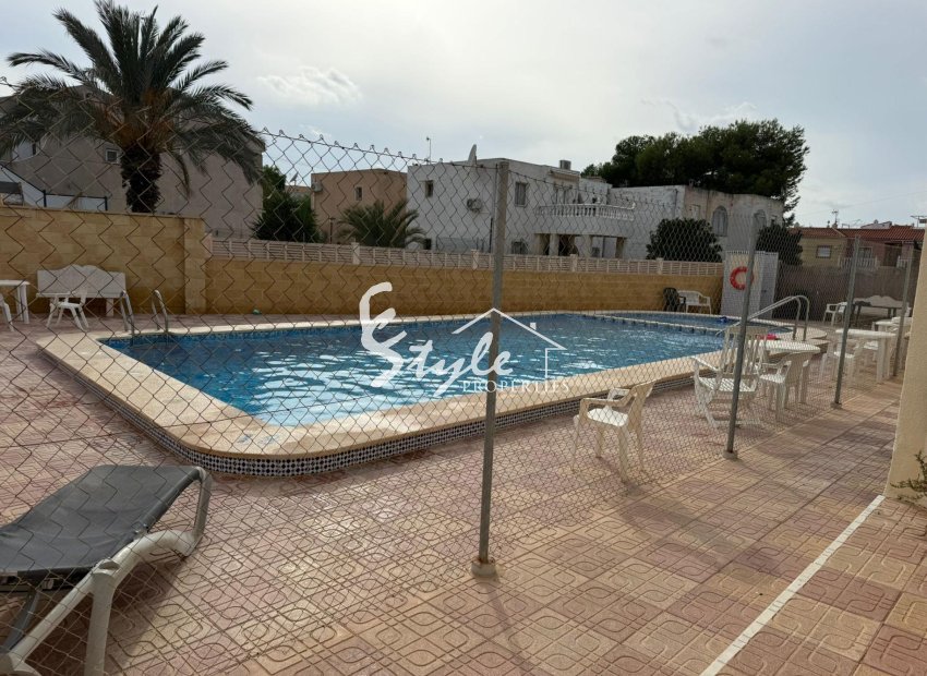 Resale - Apartament  - Torrevieja - La Siesta - El Salado - Torreta