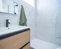 Resale - Apartament  - Torrevieja - La Veleta