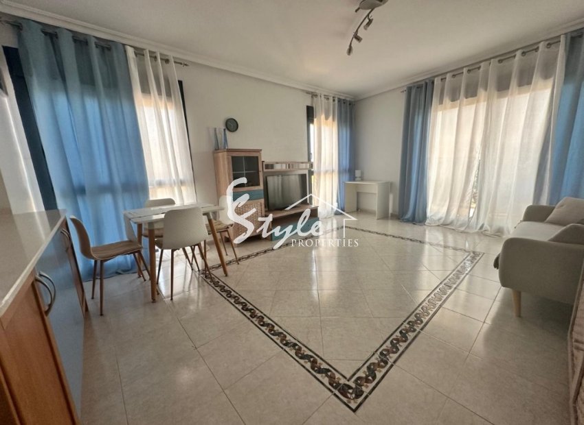 Resale - Apartament  - Torrevieja - La Veleta