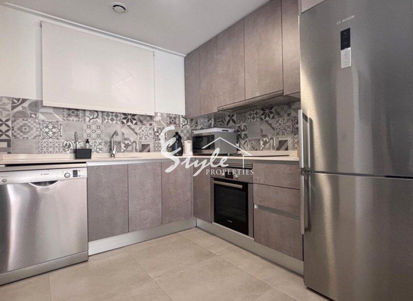 Resale - Apartament  - Torrevieja - La Veleta