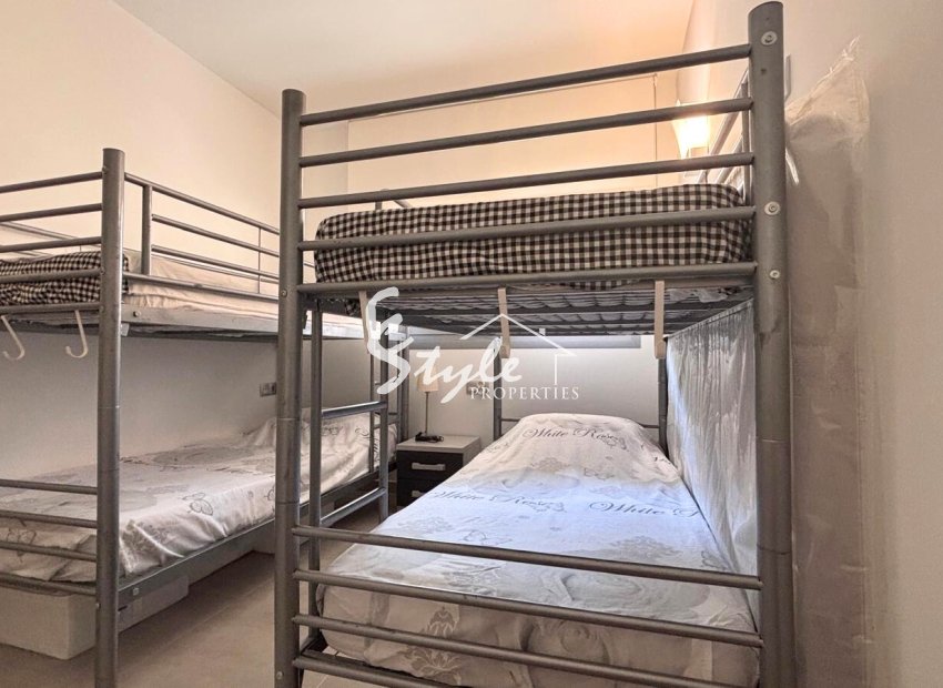 Resale - Apartament  - Torrevieja - La Veleta