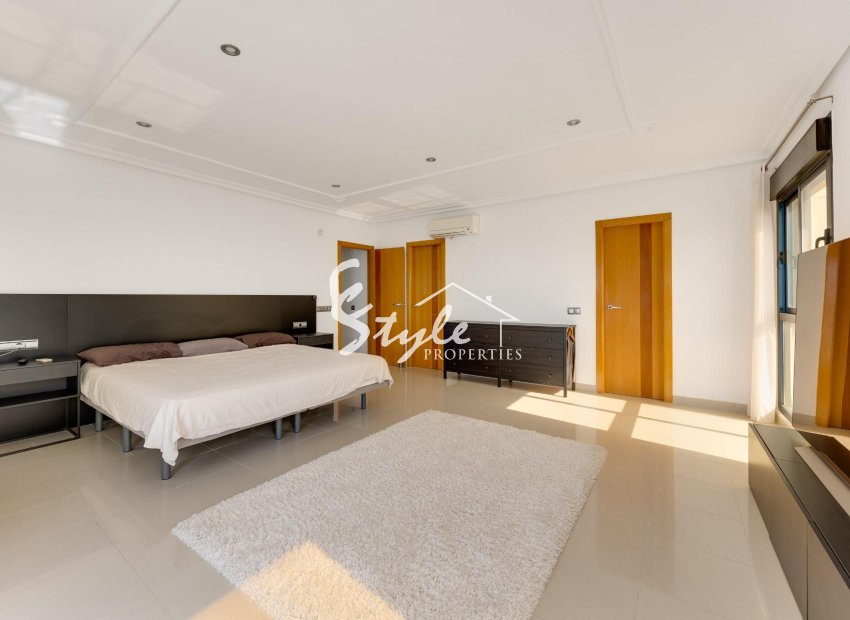Resale - Apartament  - Torrevieja - La Veleta