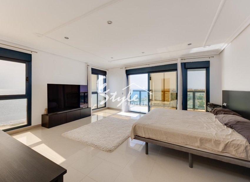 Resale - Apartament  - Torrevieja - La Veleta