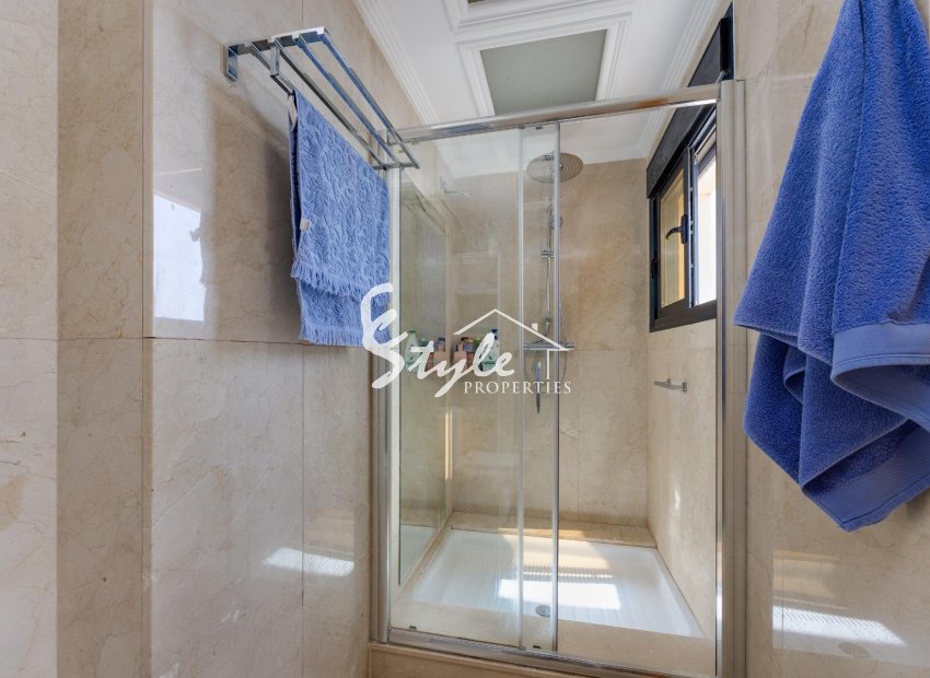 Resale - Apartament  - Torrevieja - La Veleta