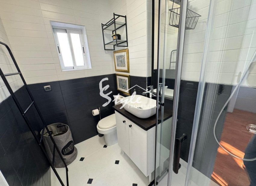 Resale - Apartament  - Torrevieja - Los Altos