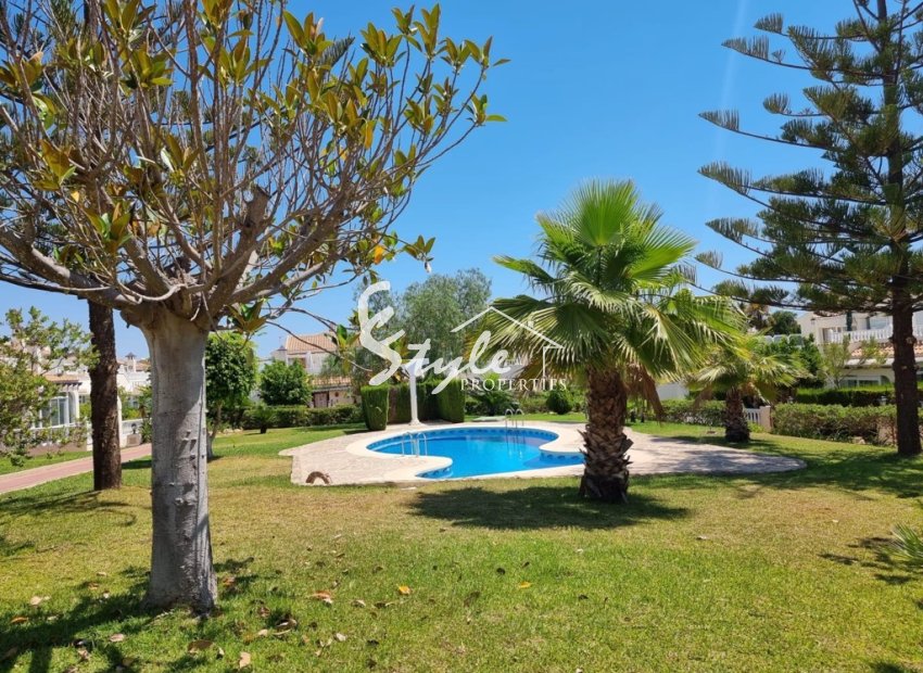 Resale - Apartament  - Torrevieja - Los Balcones