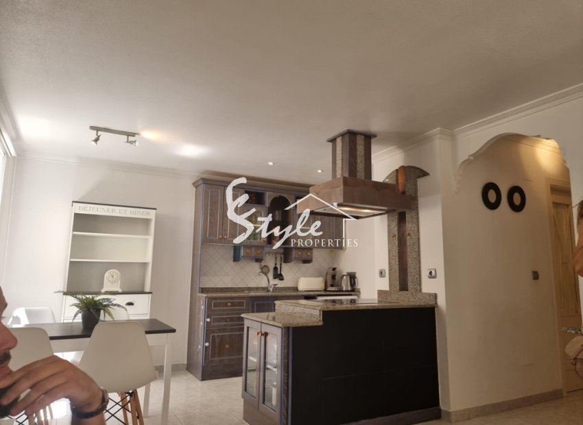Resale - Apartament  - Torrevieja - Los Balcones