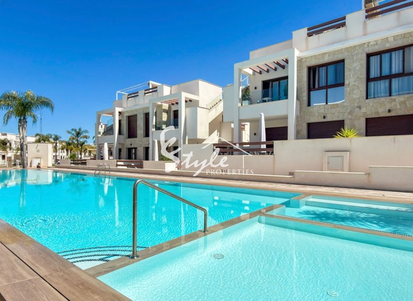 Resale - Apartament  - Torrevieja - Los Balcones