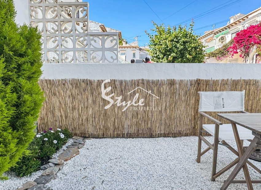 Resale - Apartament  - Torrevieja - Los Balcones