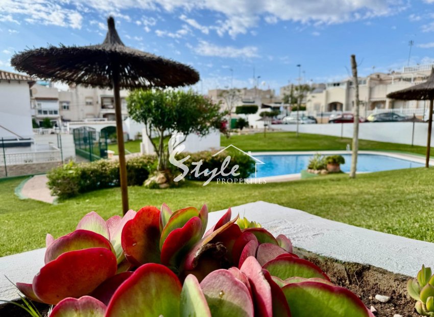 Resale - Apartament  - Torrevieja - Los Balcones