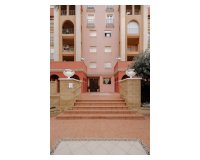 Resale - Apartament  - Torrevieja - Playa de los Locos