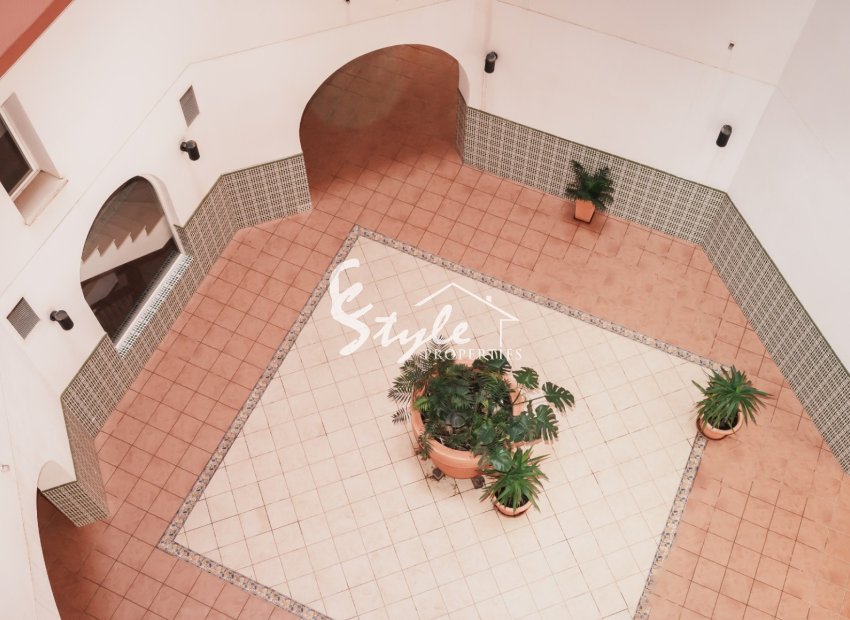 Resale - Apartament  - Torrevieja - Playa de los Locos