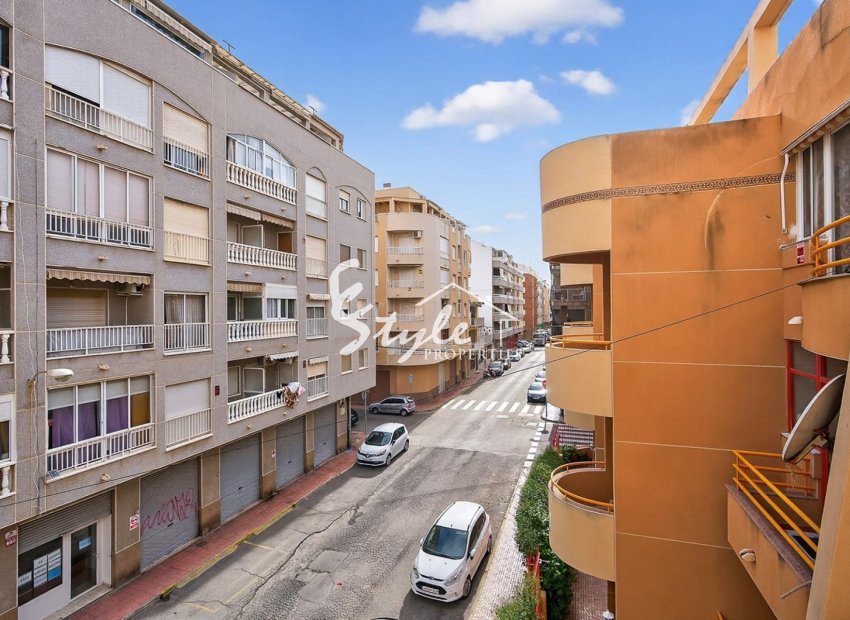Resale - Apartament  - Torrevieja - Playa de los Locos
