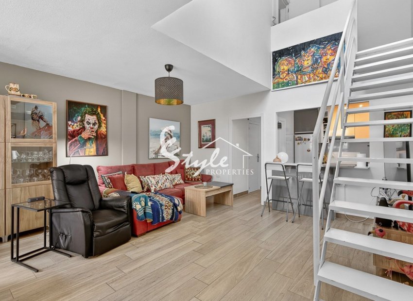 Resale - Apartament  - Torrevieja - Playa de los Locos