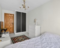 Resale - Apartament  - Torrevieja - Playa de los Locos