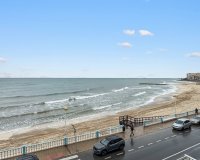 Resale - Apartament  - Torrevieja - Playa de los Locos