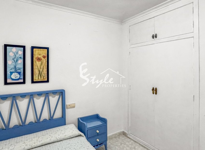 Resale - Apartament  - Torrevieja - Playa de los Locos