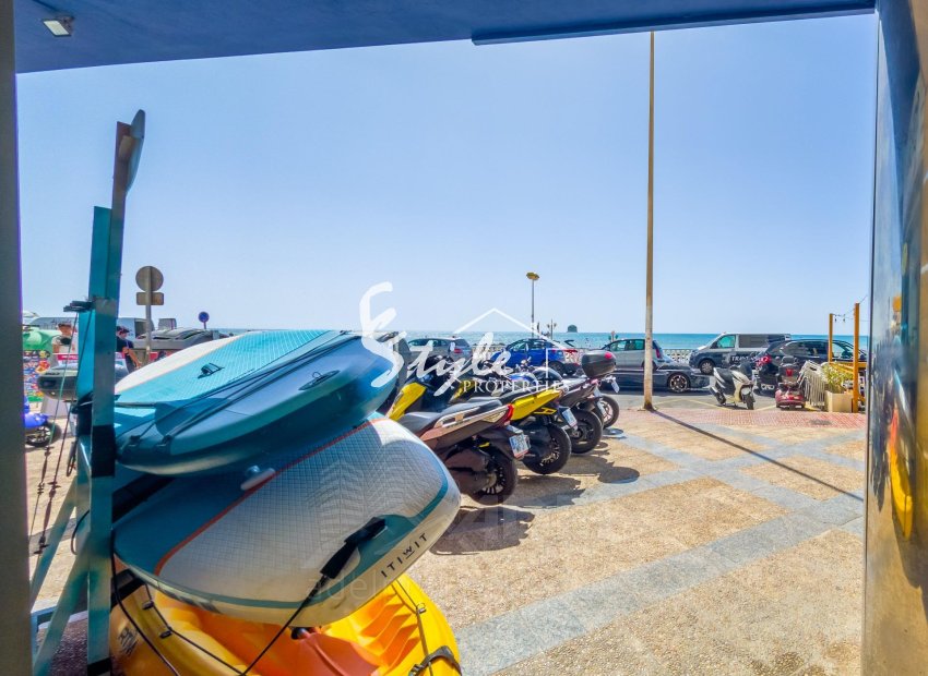 Resale - Apartament  - Torrevieja - Playa de los Locos