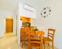 Resale - Apartament  - Torrevieja - Playa de los Locos