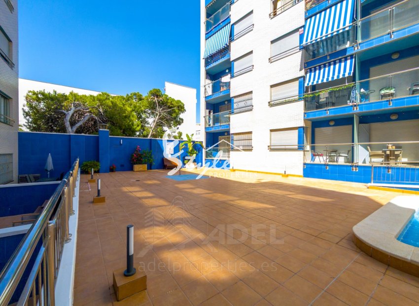 Resale - Apartament  - Torrevieja - Playa de los Locos