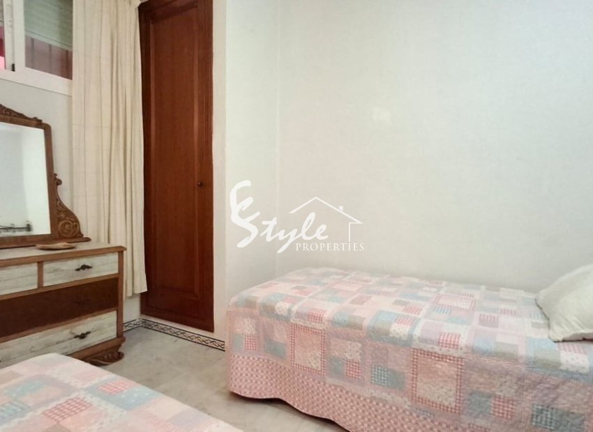 Resale - Apartament  - Torrevieja - Playa de los Locos