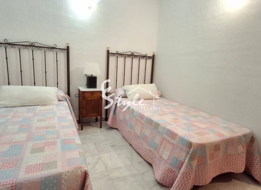 Resale - Apartament  - Torrevieja - Playa de los Locos
