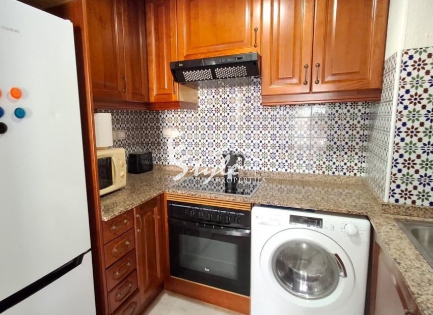 Resale - Apartament  - Torrevieja - Playa de los Locos