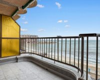 Resale - Apartament  - Torrevieja - Playa de los Locos