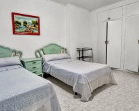 Resale - Apartament  - Torrevieja - Playa de los Locos